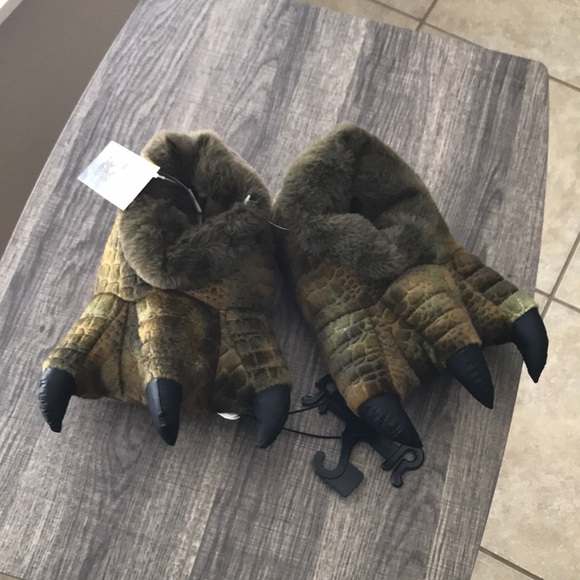 Other - Kids Dino Claw Slippers - Green and Black